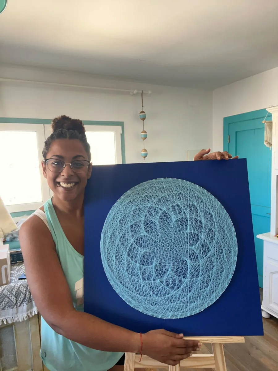 Adriana Espinosa, certified string art instructor in Málaga