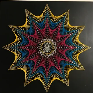 Estrella de rayos en string art, del Curso Avanzado