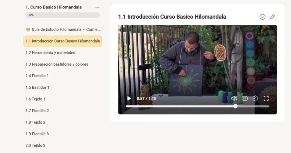 Una clase de la plataforma: video en alta calidad y lecciones paso a paso